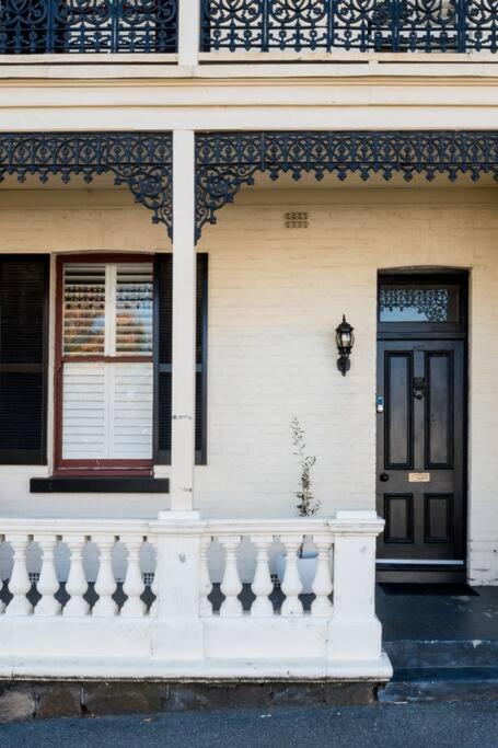 Historic Beauty In The Cbd! Parking And Wifi Lägenhet Launceston Exteriör bild